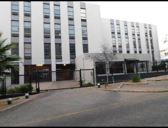 2,001M² OFFICE TO LET IN ROSEBANK